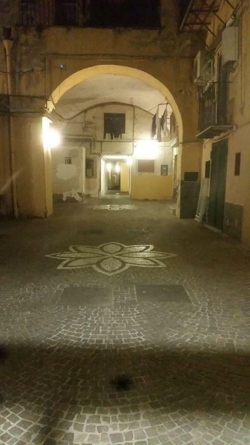 Apartamento Il Volo Del Gabbiano Nápoles Exterior foto